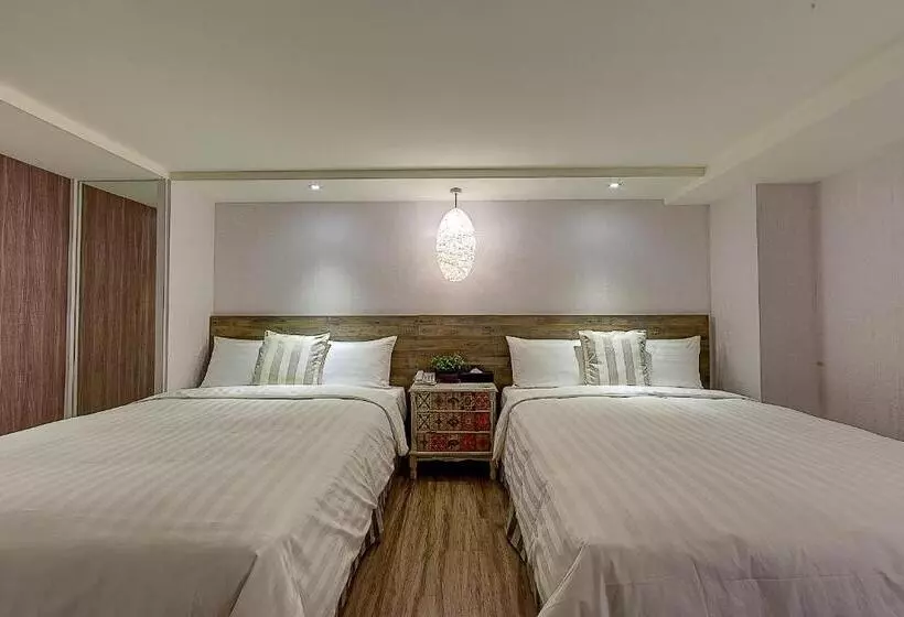 اتاق استاندارد چهار تخته, Lan Kwai Fong Garden