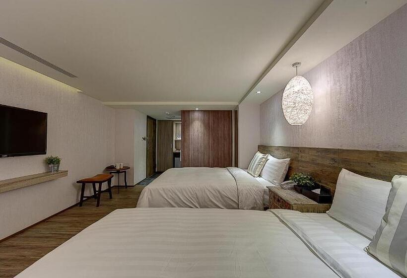 اتاق استاندارد چهار تخته, Lan Kwai Fong Garden