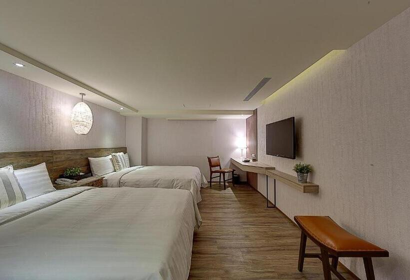 اتاق استاندارد چهار تخته, Lan Kwai Fong Garden