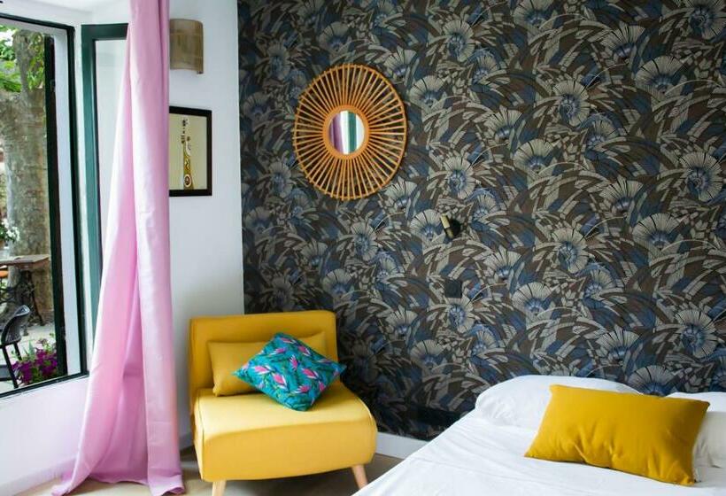Номер Стандарт Трехместный, Maison Bagatelle