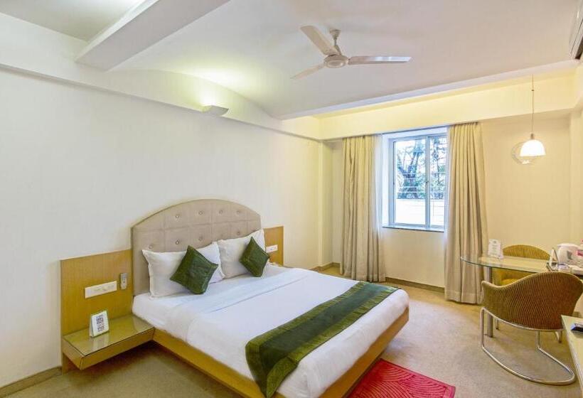 חדר סטנדרט, Treebo Premium Niraali Executive