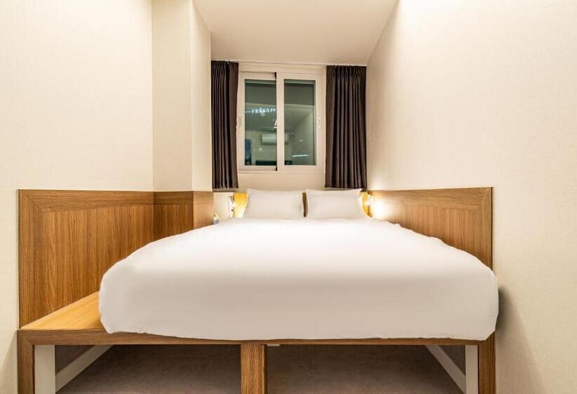 Quarto Estandar, U Stay Myeongdong