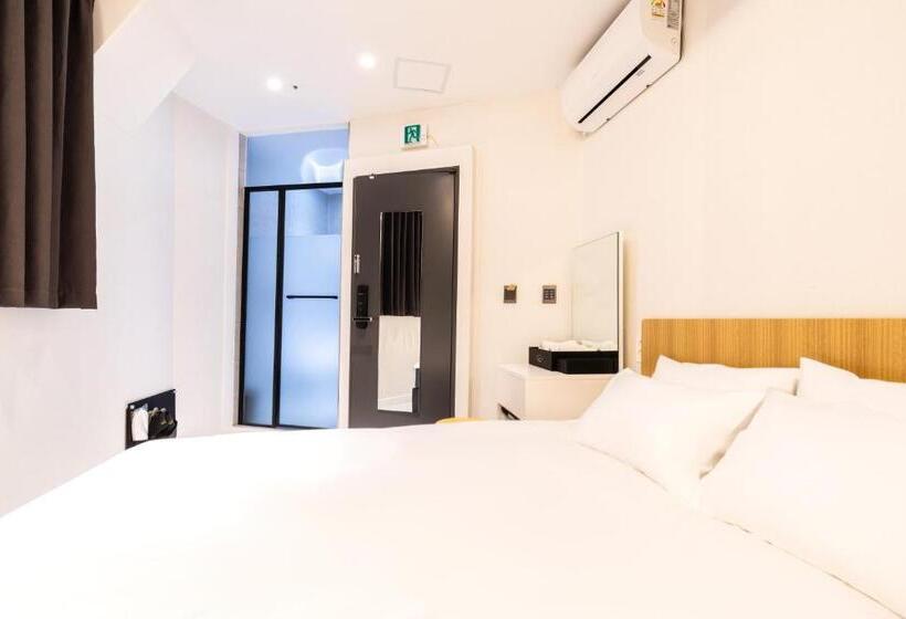 Quarto Estandar, U Stay Myeongdong