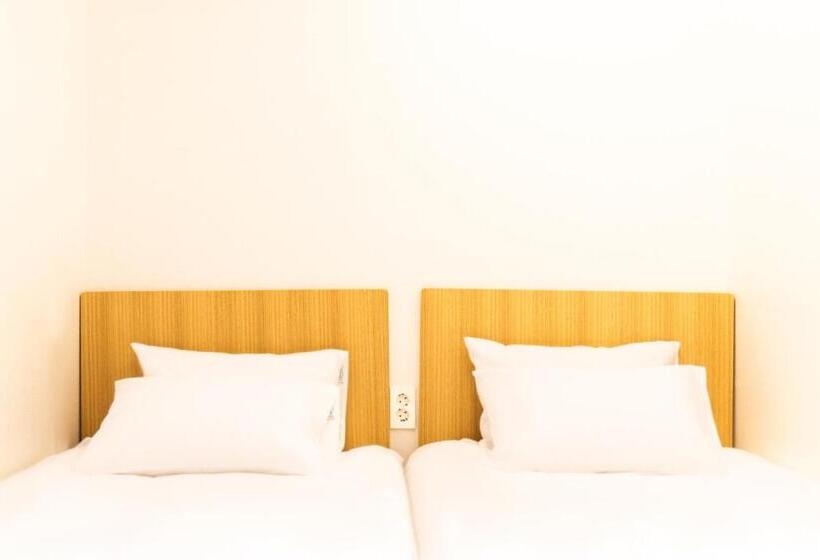 Quarto Estandar, U Stay Myeongdong