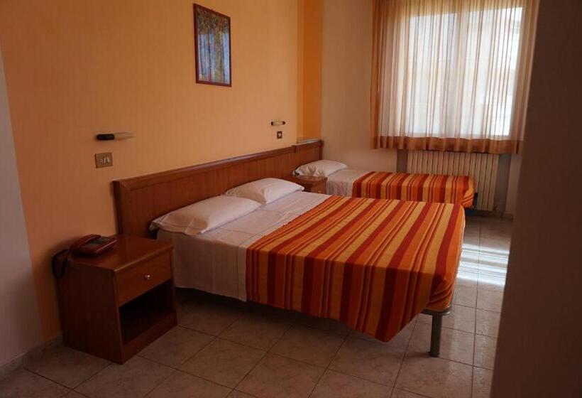 Номер Стандарт Трехместный, San Marco