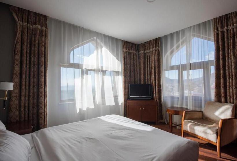 اتاق استاندارد, Sheki Palace