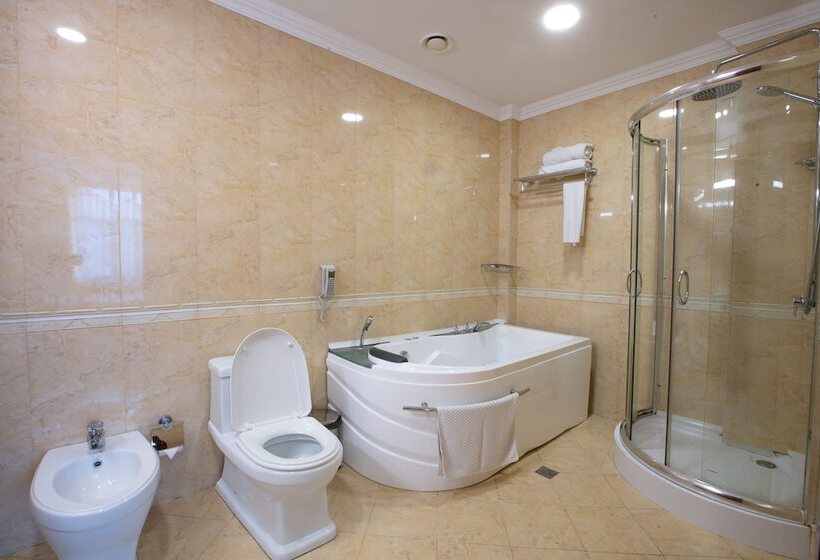 سوییت, Sheki Palace