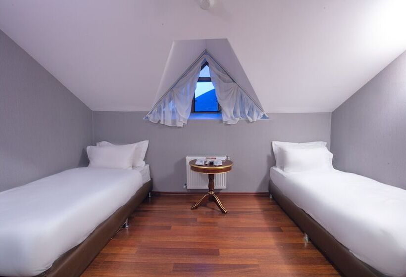 سوییت اجرایی, Sheki Palace