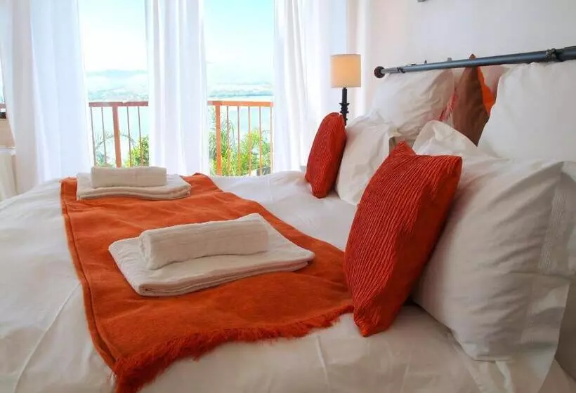 バスタブ付きスタンダードルーム, La Dolce Vita Guest House