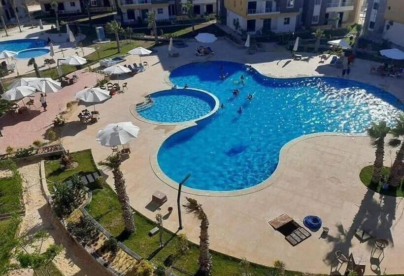 آپارتمان 1 خوابه با چشم‌انداز دریا, قريه سورتلاج مرسي مطرح الفيو المميز