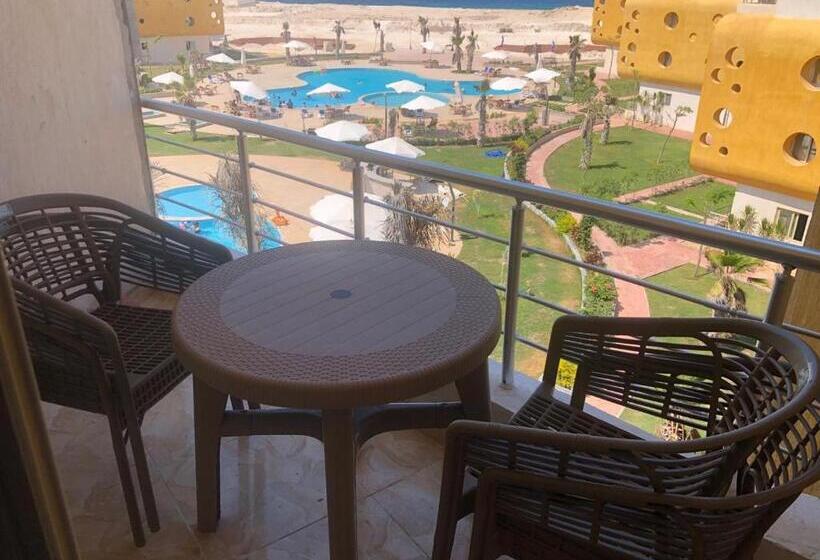 آپارتمان 1 خوابه با چشم‌انداز دریا, قريه سورتلاج مرسي مطرح الفيو المميز