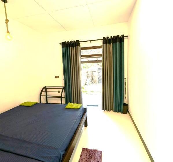 带大床的标准间, La Breeze