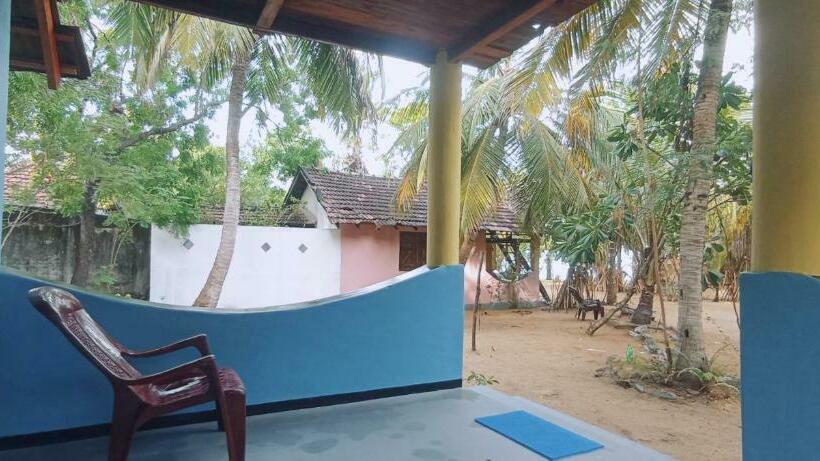 带大床的标准间, La Breeze