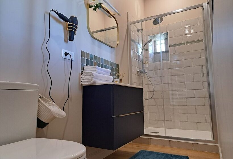 Номер Стандарт, Au Milieu Coule La Garonne