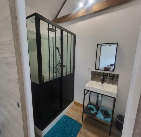 デラックスルーム, Chambres D Hôtes Le Galouray