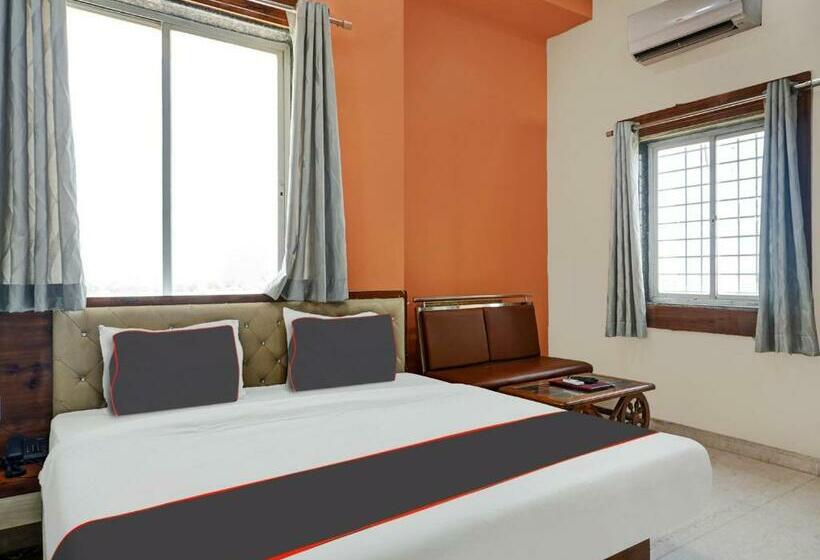 חדר קלאסי לשלושה, Collection O Hotel Pachratna