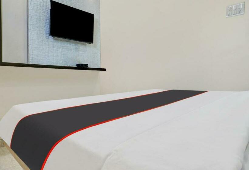 חדר קלאסי לשלושה, Collection O Hotel Pachratna