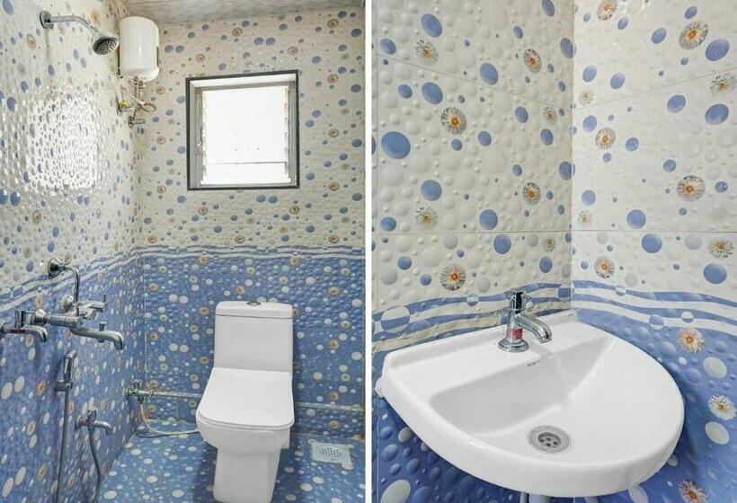 חדר קלאסי לשלושה, Collection O Hotel Pachratna