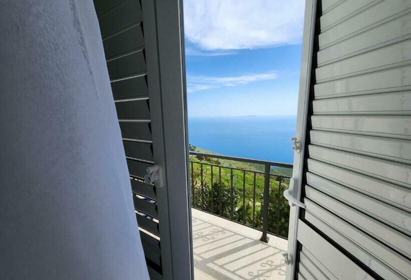 豪华海景房带阳台, Llogora Dervishaliu