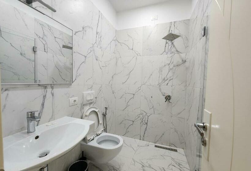 豪华海景房带阳台, Llogora Dervishaliu