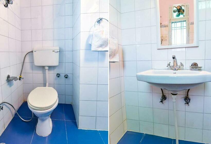 标准间, Collection O Anuja Palace