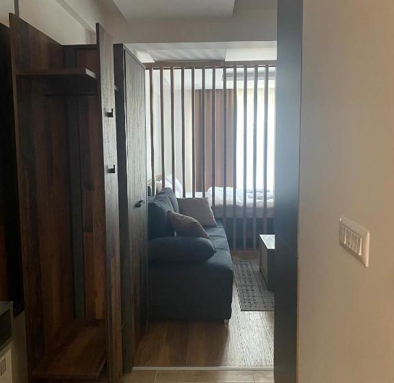 آپارتمان 1 خوابه با بالکن, Vortexlux