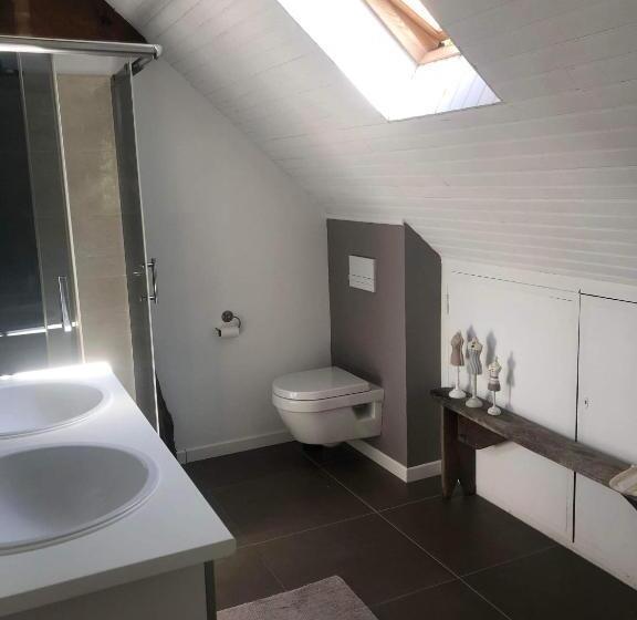 スタンダードルーム, Blanche & Basil