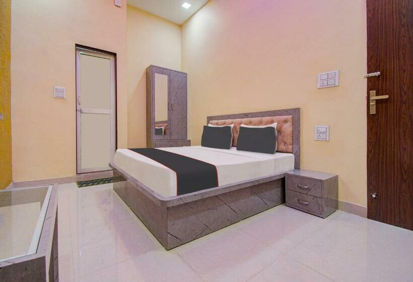 三人经典房间, Collection O Rj14 Hotel Sanwariya & Resturant