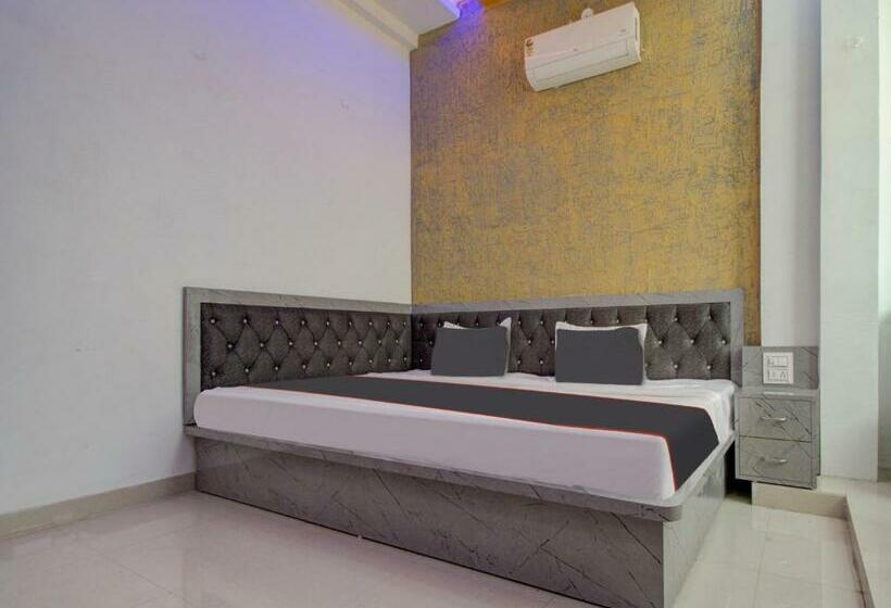 三人经典房间, Collection O Rj14 Hotel Sanwariya & Resturant
