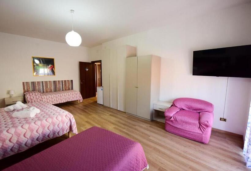 Четырехместный Номер Стандарт, Le Navi