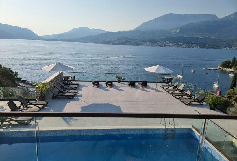 اتاق استاندارد با بالکن و چشم‌انداز دریا, Agape Rose