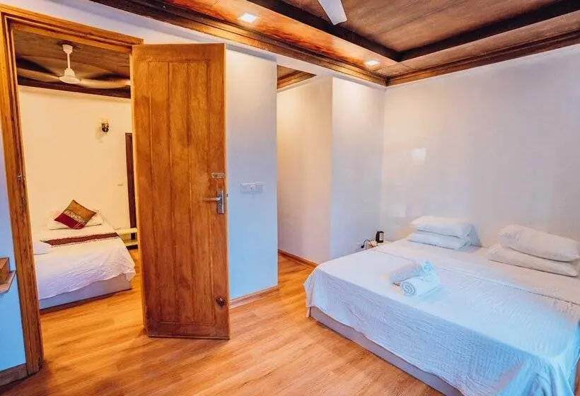 اتاق لوکس, Fuvahmulah Central