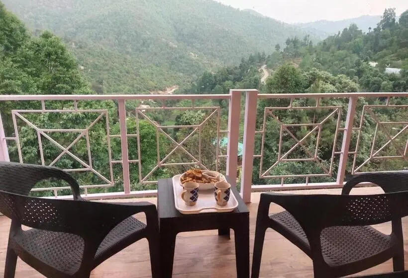スーペリアールーム, Aranya Mukteshwar
