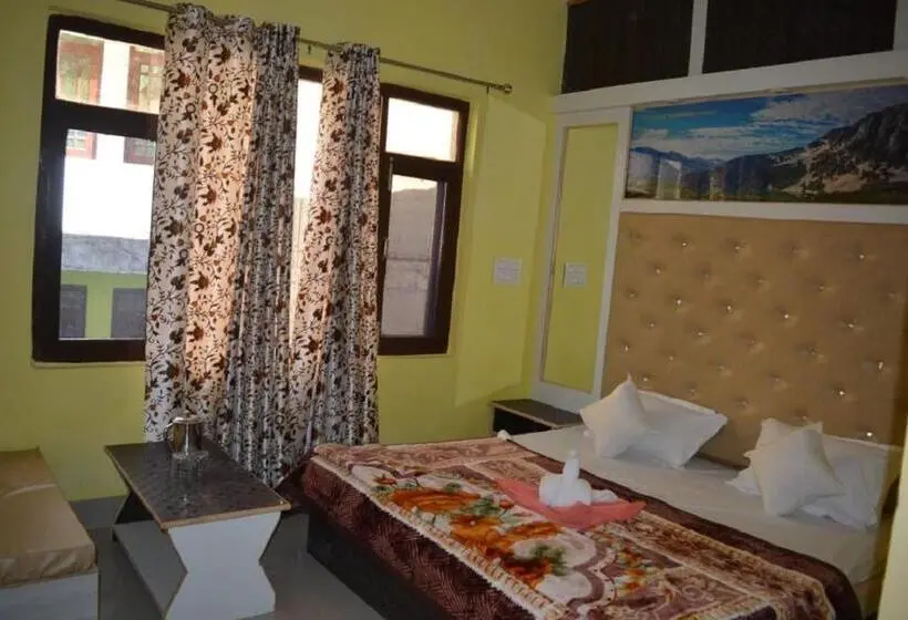 Deluxe-huone, Goroomgo Nice One Palace Srinagar