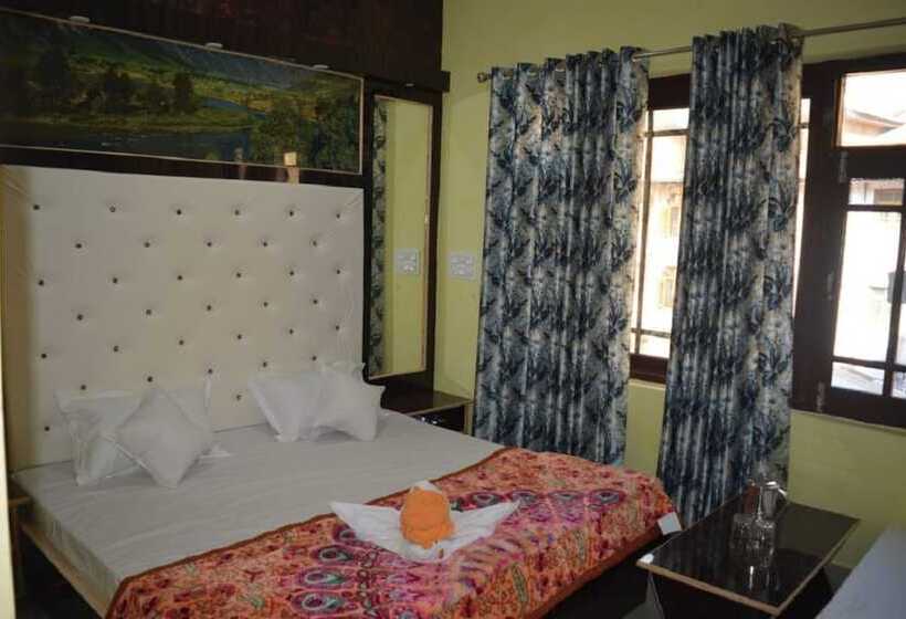 デラックスルーム, Goroomgo Nice One Palace Srinagar