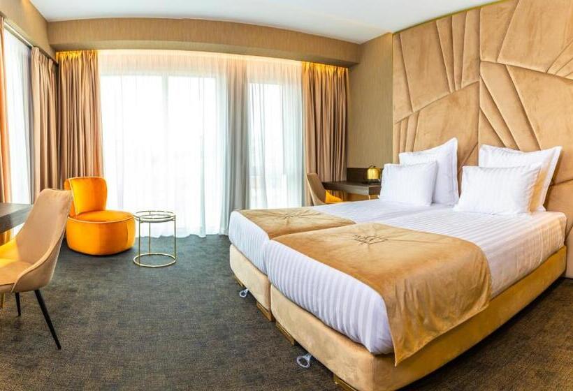 Номер Стандарт с Балконом, Nova Luxury
