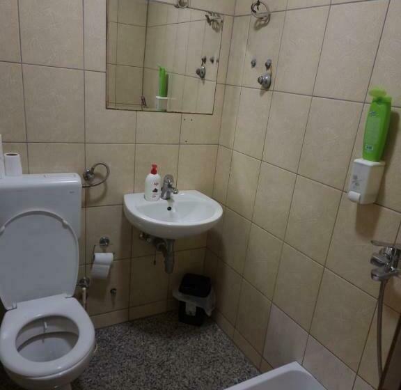 标准间, Guest House Star Gate