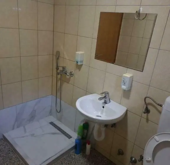 اتاق استاندارد, Guest House Star Gate