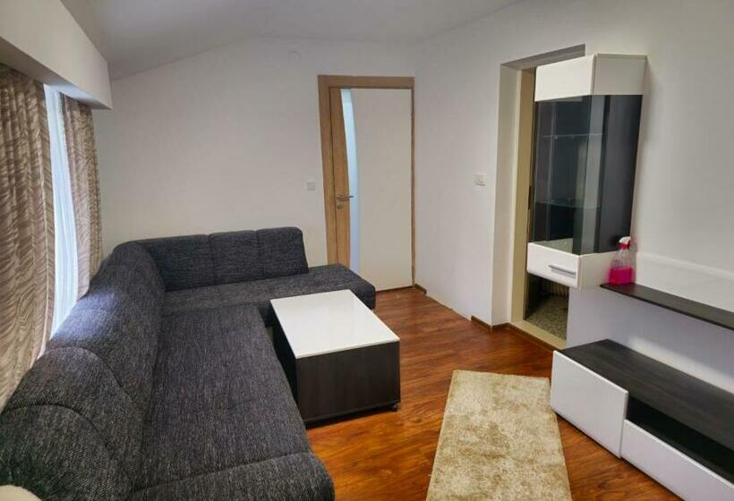 标准间, Guest House Star Gate