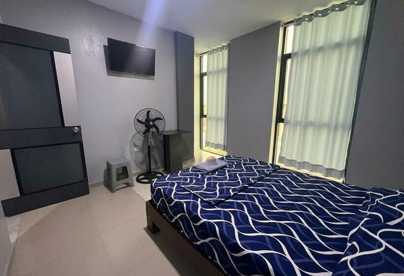 اتاق استاندارد, Adrian´s