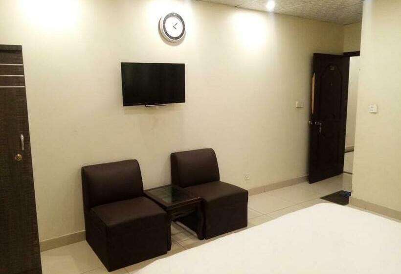 اتاق استاندارد یک نفره, Inn Karachi