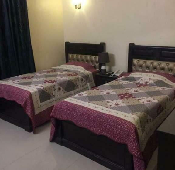 اتاق لوکس, Inn Karachi