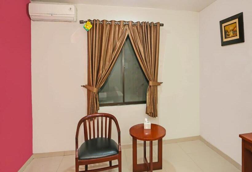 اتاق لوکس, Townhouse Oak Hotel Fiducia Pasar Minggu