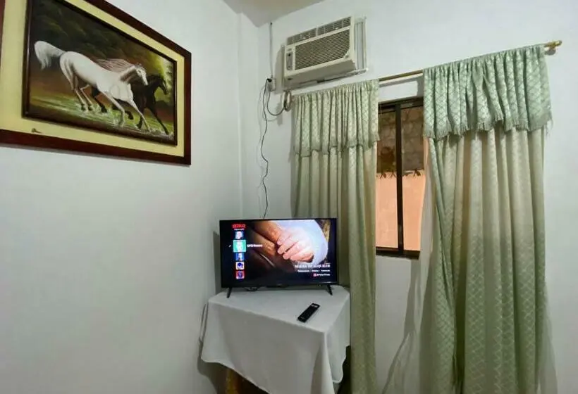Standard Kolmen Hengen Huone, Ufo Rooms