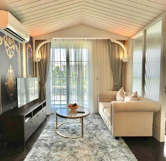 Suite, Grand Florida Beachfront Resort Jomtien Pattaya