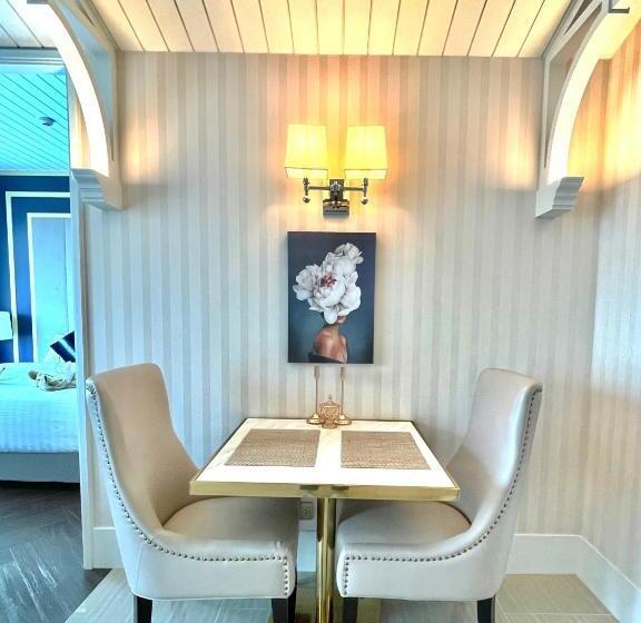 Suite, Grand Florida Beachfront Resort Jomtien Pattaya