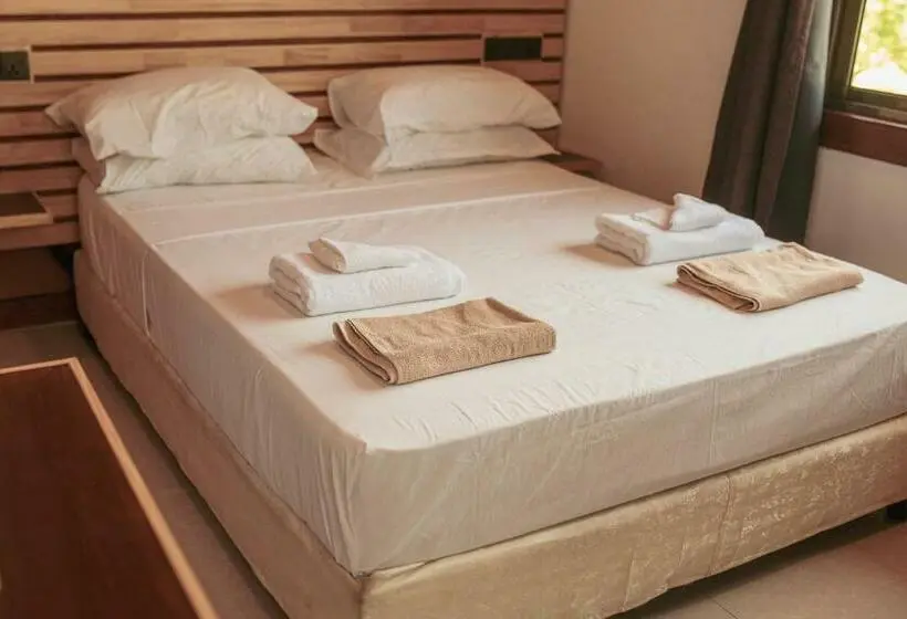 اتاق لوکس با بالکن, Captal Island Villa