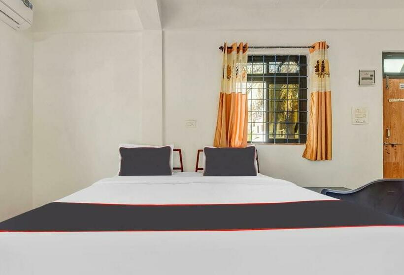 חדר קלאסי לשלושה, Collection O Ashwem Beach Side Stay