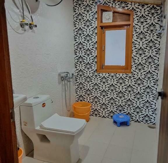 חדר סטנדרט, Chauhan Height S