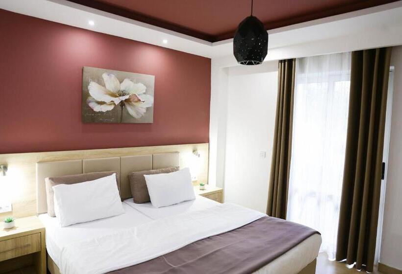 اتاق لوکس, La Hacienda